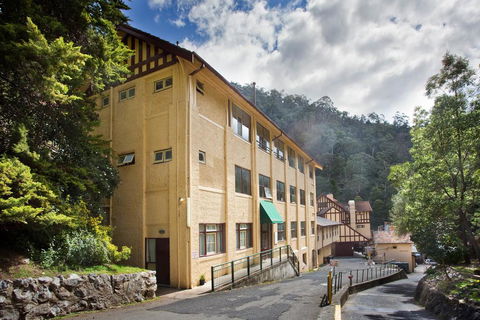 Jenolan Caves House - Accommodation Nelson Bay 2