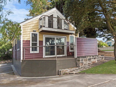 JOHANSSON'S PERCH COTTAGE - Accommodation Nelson Bay 3