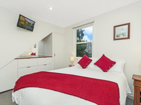 JOHANSSON'S PERCH COTTAGE - Accommodation Nelson Bay 2