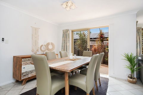 Kailani Beach House - Accommodation Nelson Bay 2