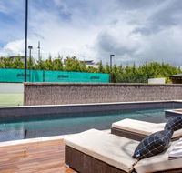 Kalina Retreat resort style tennis  pool - Accommodation Nelson Bay
