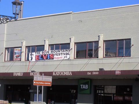 Katoomba Hotel - Accommodation Nelson Bay 3