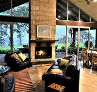 Kenwood Bank Vineyard Retreat - Accommodation Nelson Bay