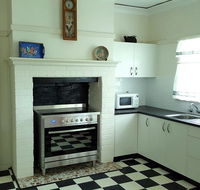 King Cottage - Accommodation Nelson Bay