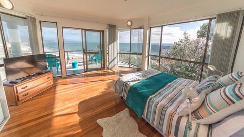 King Of North Bay - 103 Gold Coast Drive - Accommodation Nelson Bay 1