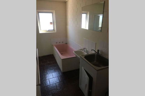 King William - Nelsons Bay Accommodation 0