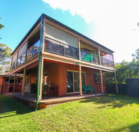 Kingfisher LakeHouse - Accommodation Nelson Bay
