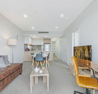 KOZYGURU PARRAMATTA CBD LUXURY 2 BED APT  FREE PARKING NPA011 - Accommodation Nelson Bay