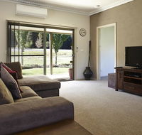La Casa - Accommodation Nelson Bay