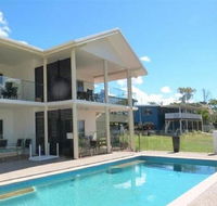 La Riviera - Accommodation Nelson Bay