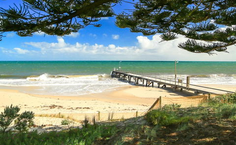Lady Bay Getaway - 12 Lady Bay, Normanville - Accommodation Nelson Bay 3