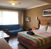 Lake Front Motel - Accommodation Nelson Bay