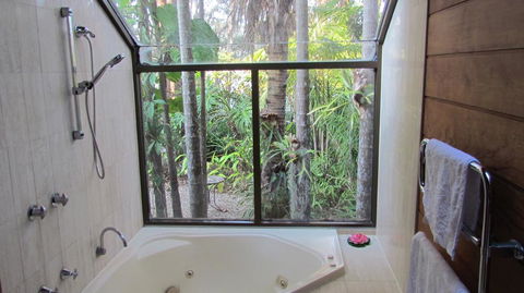 Lake Russell Luxury Retreat - Accommodation Nelson Bay 0