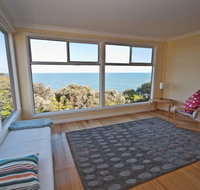 Lake Tyres Beach House - Accommodation Nelson Bay
