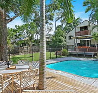 Lakeside Beach House - Hostie Properties - Accommodation Nelson Bay