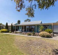 Lakeview - Waterviews on Newlands Arm - Accommodation Nelson Bay