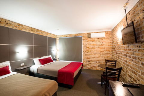 Lakeview Hotel Motel - Accommodation Nelson Bay 1