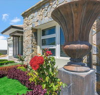 Lavender Manor BnB - Accommodation Nelson Bay