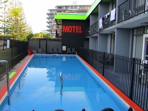 Le George Motel - Accommodation Nelson Bay 0