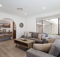 Le Maison 77 Horace St - stunning house with ducted air WIFI and Linen provided - Accommodation Nelson Bay