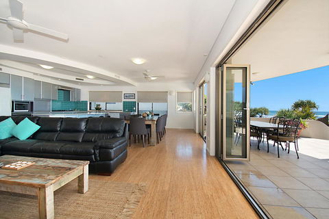 Lennox On The Beach Unit 1 - Lennox Head - Accommodation Nelson Bay 2