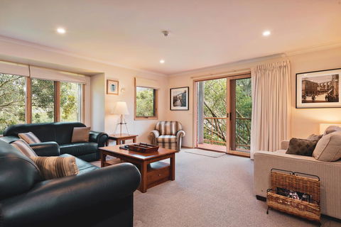 Lhotsky Apartments - Accommodation Nelson Bay 1