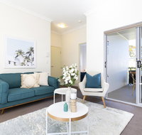 Light bright and spacious unit close to beaches - Accommodation Nelson Bay