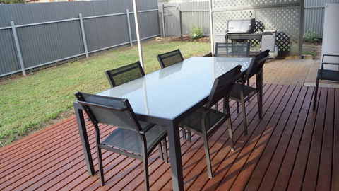 Lincoln Breeze - Nelsons Bay Accommodation 1