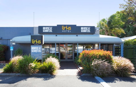 Links Hotel - Nelson Bay Accommodation.com 1