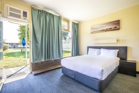 Links Hotel - Nelson Bay Accommodation.com 2