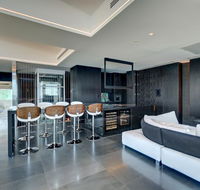 Luxe Haus - Accommodation Nelson Bay