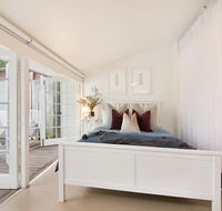 Luxury Designer Paddington Cottage  FREE WIFI - Accommodation Nelson Bay