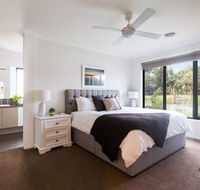 Luxury Escape in Ocean Grove - Accommodation Nelson Bay