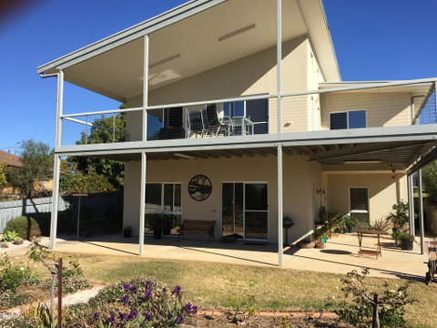 Lyreen's Apartment - Nelson Bay Accommodation.com 0