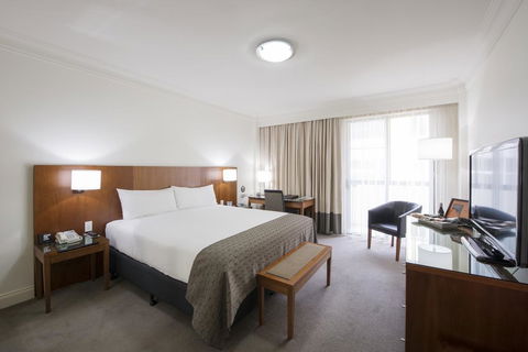 Majestic Roof Garden Hotel - Accommodation Nelson Bay 0