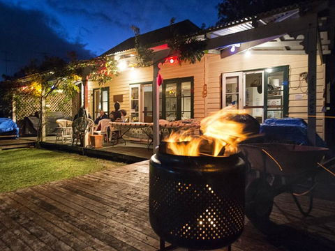 Mandurah Riverfront Holiday Rental - Accommodation Nelson Bay 2