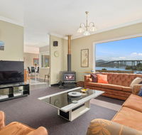 Manfield City Waterfront View Cottage - Accommodation Nelson Bay
