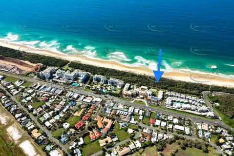 Marcoola Beachfront 3BR -Pool-100m To The Beach. - Accommodation Nelson Bay 0
