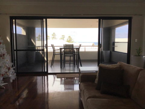 Marina Precinct - Nelsons Bay Accommodation 3