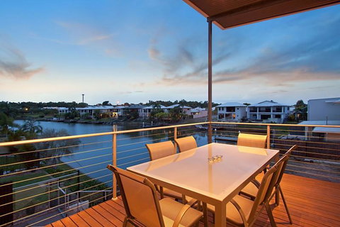 Marina Views Townhouse - Accommodation Nelson Bay 1