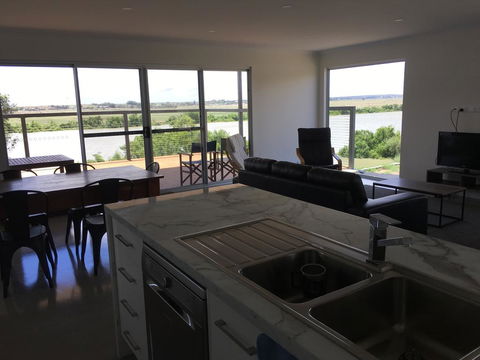 Matts River Rest - Accommodation Nelson Bay 0