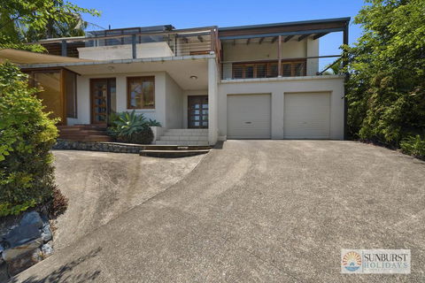 Mcauleys Beach House - Accommodation Nelson Bay 0