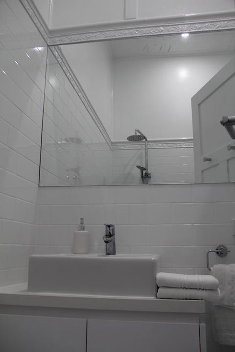 Mentor Chambers Apartment Bed & Breakfast - Accommodation Nelson Bay 3