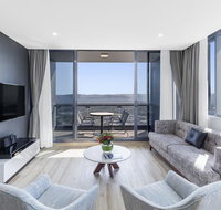 Meriton Suites Southport - Accommodation Nelson Bay