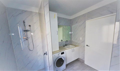MERRIFIELD Foothill Suites - RELAXING LIFETYLE CHOICE - Nelsons Bay Accommodation 1