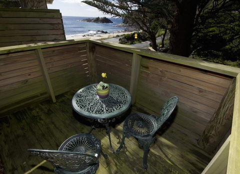 Mick's Beach Cottage - Seal Rocks Beachfront - Accommodation Nelson Bay 1