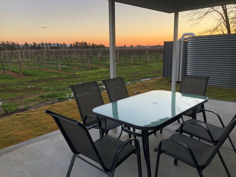Milawa Vineyard Views - Guesthouse 1 - Accommodation Nelson Bay 3