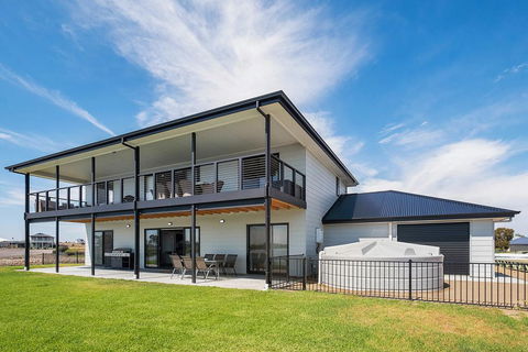 Moments On The Water - Accommodation Nelson Bay 3