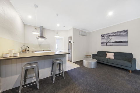 Moonlight Bay Apartments - Accommodation Nelson Bay 3