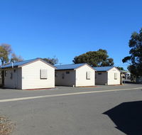 Moonta Bay Cabins - Nelsons Bay Accommodation